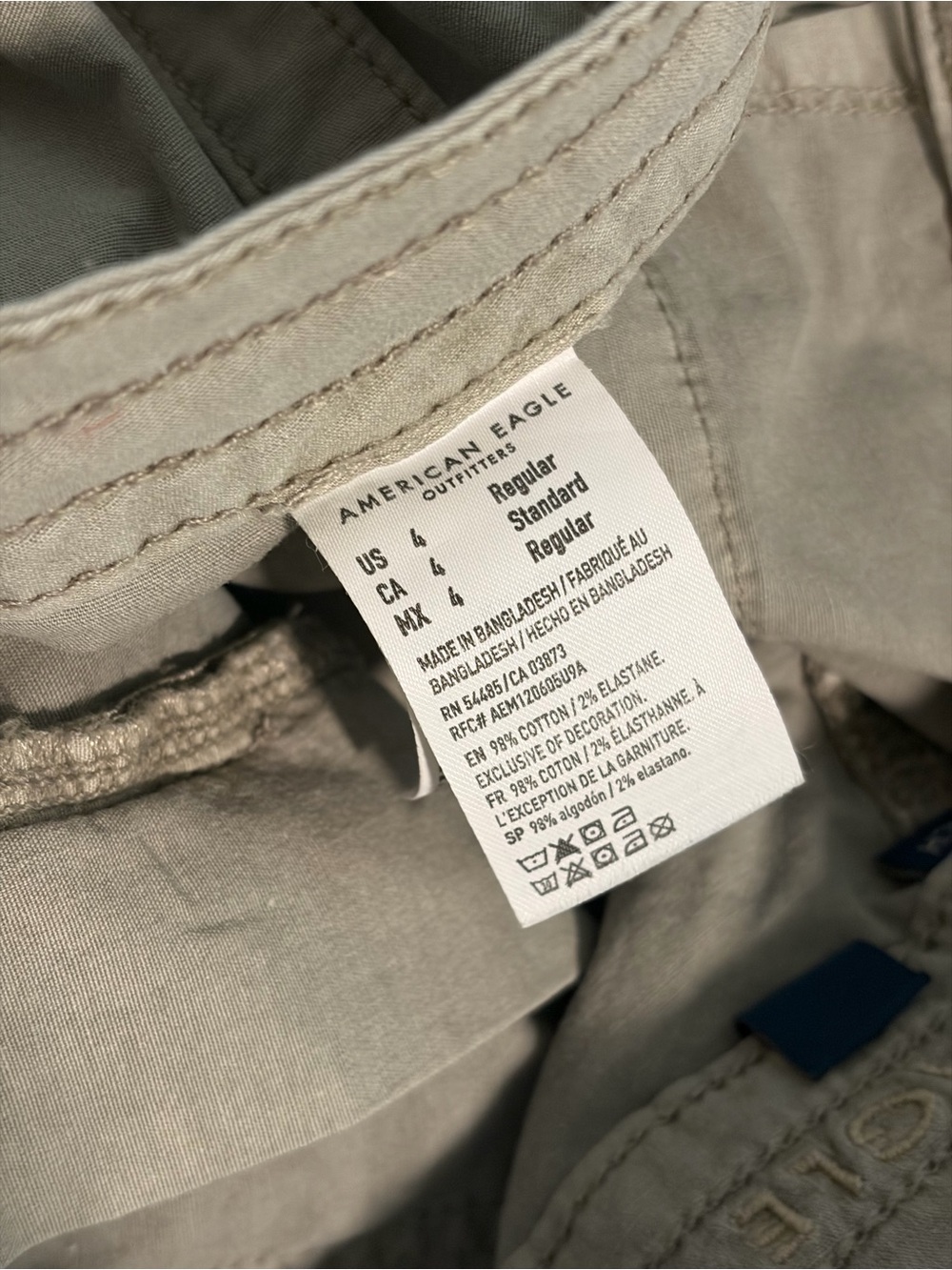 American Eagle Women’s Cargo Pants - Picture 4 of 4